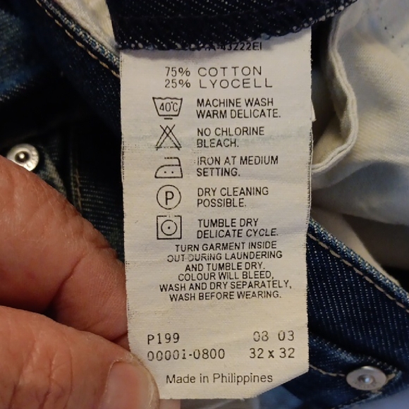 Levi's Engineered Twisted Y2k Rare not Released In USA Very Collectible Jeans - Picture 10 of 16
